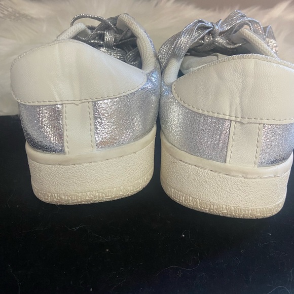 Niluber Sz 8.5 Low Top Star Grey/ Silver/ White Lace Up Women’s Sneakers - Picture 3 of 6